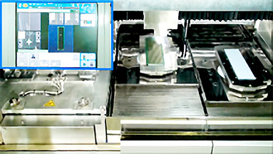 Alignment (The optimal cutting position along the workpiece is determined.)